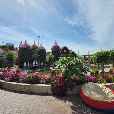 Dubai Miracle Garden with Private Transfers 3