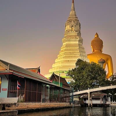 Hidden canal , Bangkok twighlight & temple
