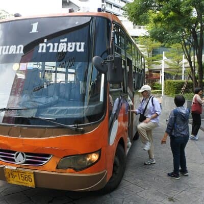 Bangkok: City Highlights Temple and Market Walking Tour 2