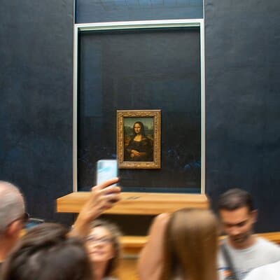 Louvre Wheelchair-Accessible Private Tour – Stress-Free & Easy 2