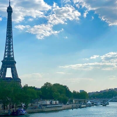 Private Eiffel Guided Tour with Hotel Pick-Up 2