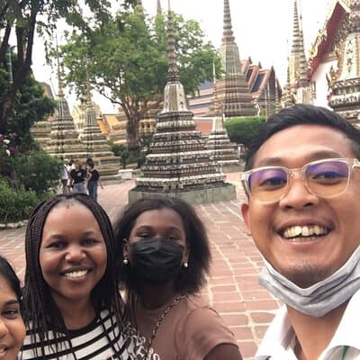 Bangkok Culture Exploration Guided Trip with Classic Cabaret Show 4