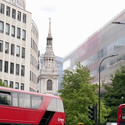 Fashion History Walking Tour in London 4
