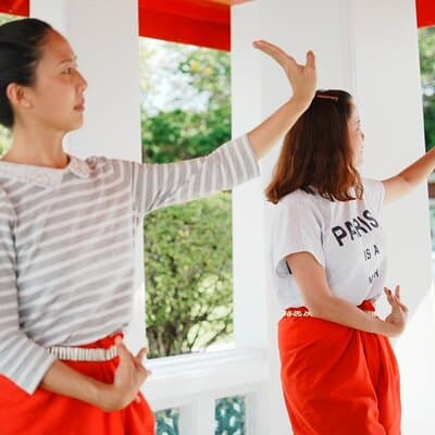 Thai Dance Class at Wat Arun 5