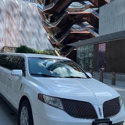 Woodbury Common Premium Outlet Shopping Private Day Trip by Limousine from NYC 4