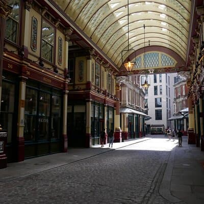 Highlights of Old London Town: Walking Tour of the Square Mile 4