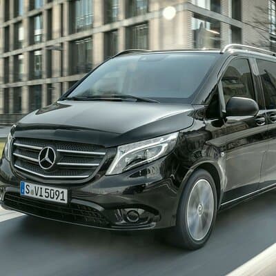 Private Transfer: Paris Airport CDG to Versailles by Luxury Van 3