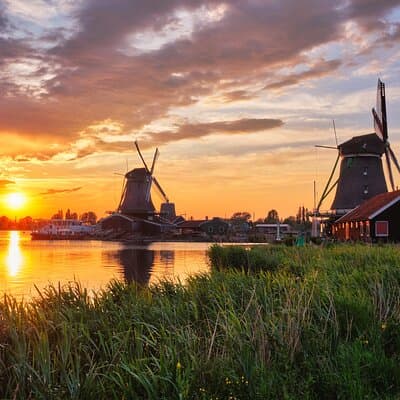 Private Tour Zaanse Schans Windmills, Volendam & Marken