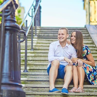 Iconic Paris - private photo shoot in the streets of Montmartre 4