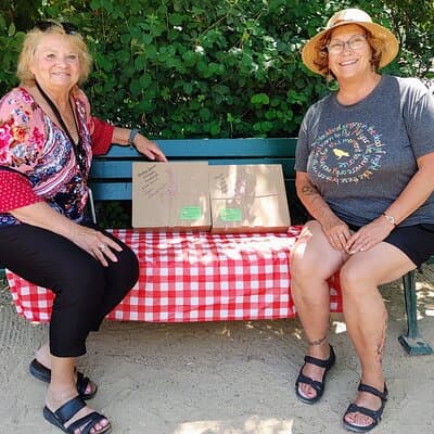 Exclusive Gourmet Picnic Experience at the Eiffel Tower 3