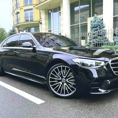 Departure Transfer: Paris City to Paris Airport CDG by Luxury Car