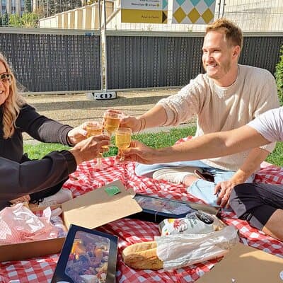 Exclusive Gourmet Picnic Experience at the Eiffel Tower