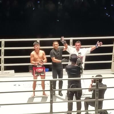 Dinner, Drinks and Friday Night Lumphini Muay Thai Experience 3