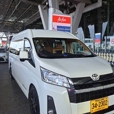 Bangkok Airport Suvarnabhumi or BKK Hotel to Pattaya Private Car 4