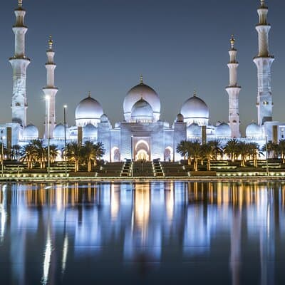 Abu Dhabi Tour in Private 4x4 with Grand Mosque, Louvre & Ferrari
