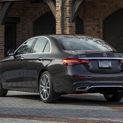 Arrival Private Transfer Paris Airport CDG to Paris by Sedan 2