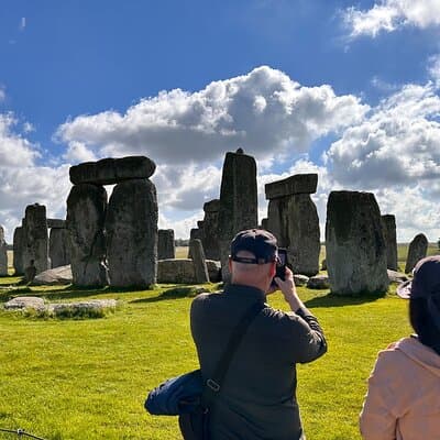 Private Tour to Stonehenge, Bath and The Cotswolds 3