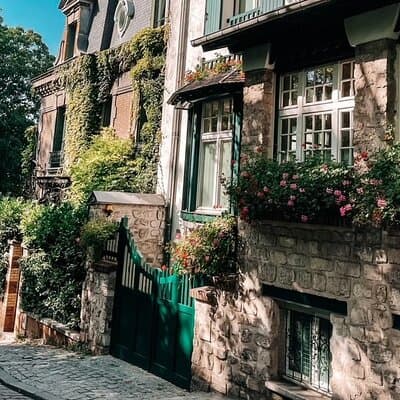 Small Group Walking Tour of Montmartre -10 people max 3