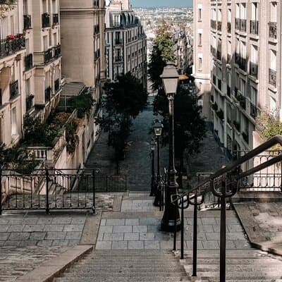 Small Group Walking Tour of Montmartre -10 people max 5