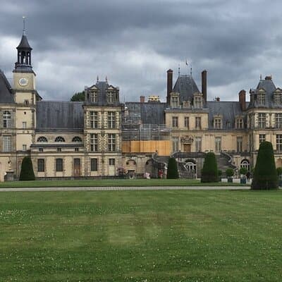 Private tour of the Great Christmas of Vaux le Vicomte and Fontainebleau 4