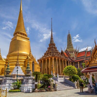 Grand Palace & Wat Phra Kaew Walking Tour with Professional Guide 2
