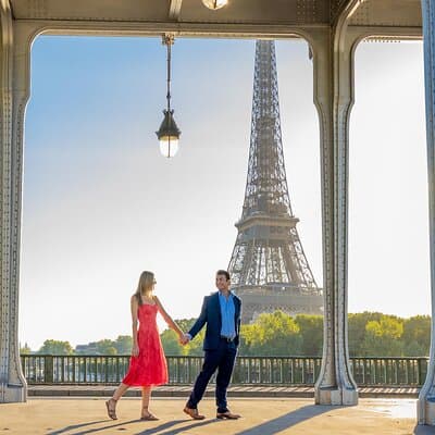 Private Guided Professional Photoshoot by the Eiffel Tower 4