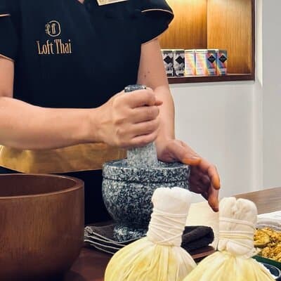 Private Herbal Compress Workshop with Massage in Thailand 2