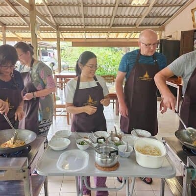 Fun Thai Cooking Class near Bangkok