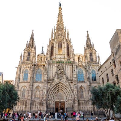 Barcelona Old Town Private Walking Tour with Local Historian 2