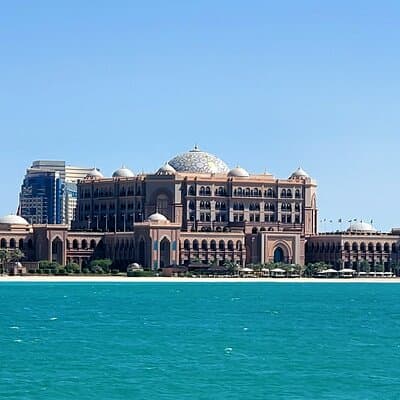 Guided City Tour of Abu Dhabi with Sheikh Zayed Mosque 4