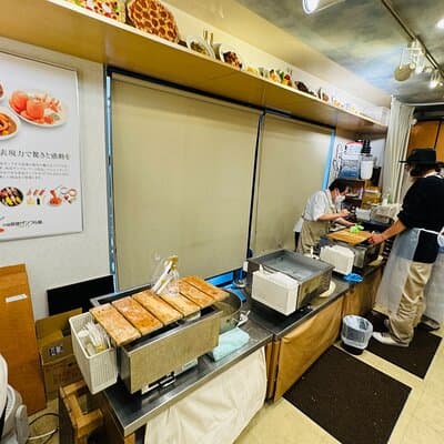 Tokyo: Traditional Japanese Food Sample Making in Asakusa 4