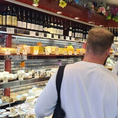 Parisian Happy Hour Food Tour with a Small Group 4