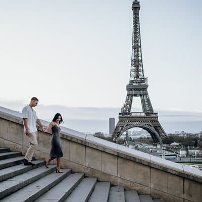 Eiffel Tower Private Photoshoot With a Professional Photographer 2