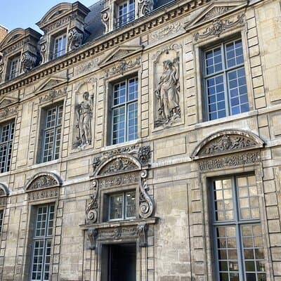 Small Group Marais/Place des Vosges Walking Tour -10 people max 3