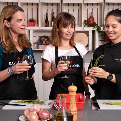 Spanish Tapas Workshop: Boqueria Tour & Rambla Views