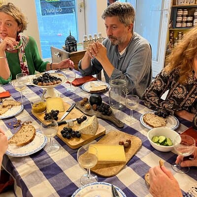 Cheese Tasting and Wine Pairing Center of Paris