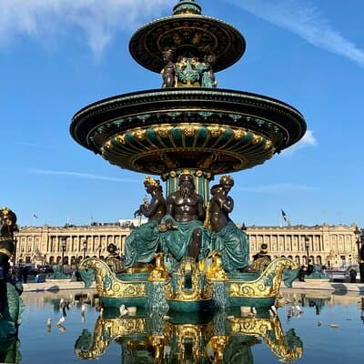 Private Full-Day Paris Tour: 7 Iconic Sights by Mercedes 2