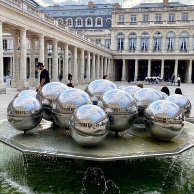 Private Full-Day Paris Tour: 7 Iconic Sights by Mercedes