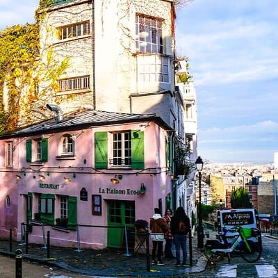 Montmartre Marvels Small Group Guided Stroll in Bohemian Paris 4