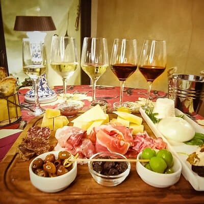 Rome VIP Wine and Food Tasting in a 2,000 Year Old Roman Cistern 4