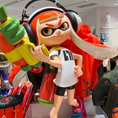 Tokyo: Anime, Manga and capsule toy Tour in Shibuya 4