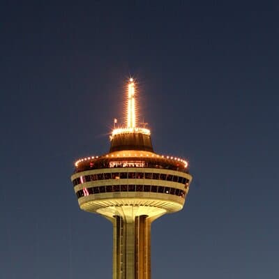 Best of Niagara Falls USA and Canada Night Tour with Skylon Tower