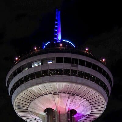 Best of Niagara Falls USA and Canada Night Tour with Skylon Tower 2