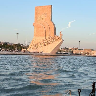 Private Sunset Sailing Boat Tour in Lisbon 3