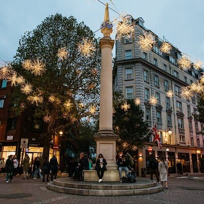 Camden’s Yuletide Stroll Private Tour: Lights, Markets & Magic 2