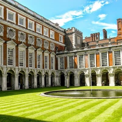 Stunning Hampton Court Palace Private Day Trip from London 3