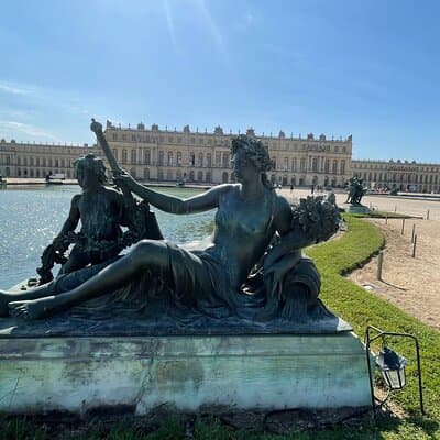 PARIS Excursion ==>CHATEAUX VERSAILLES and VAUX LE VICOMTE in Van