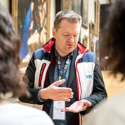 Louvre Museum Masterpieces : Private Guided Tour + Entry Included 3