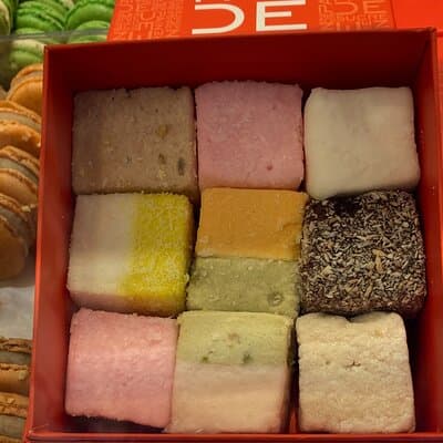 Sweet Gourmet Walk in the Marais