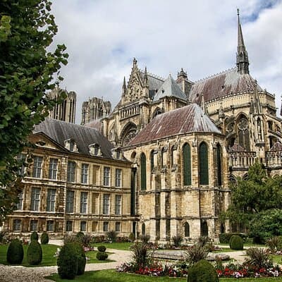 Private day trip: Paris to Reims & back, English speaking driver 3